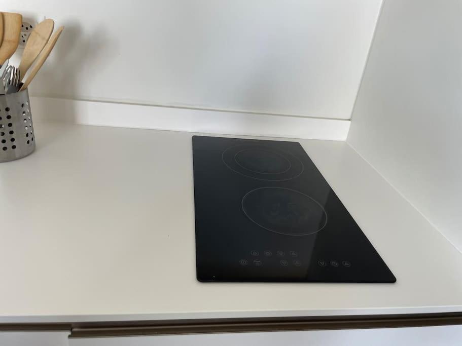Apartment Studio Proche De La Gare ! *